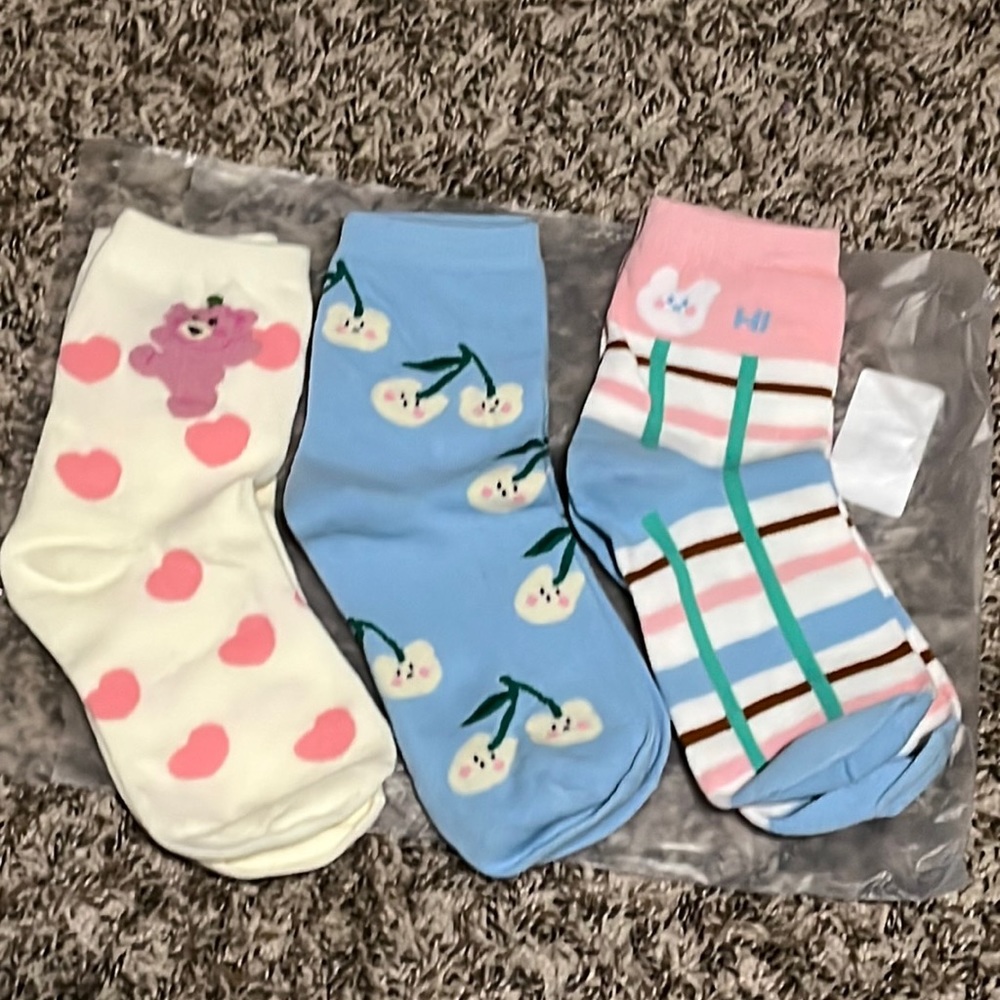 3 pair lightweight above ankle socks